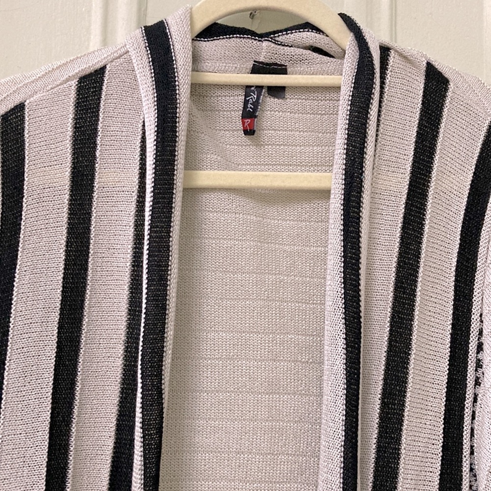 Roni Rabl Knitted Pancho - Picture 2 of 7